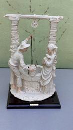 Beeld – scène met put – G. Armani (Florence), Antiek en Kunst, Ophalen