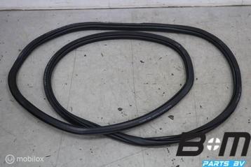 Portierrubber rechtsvoor VW Passat B8 3G0867912K beschikbaar voor biedingen