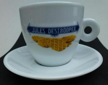 Jules Destrooper  wafeltjes 1 kopje en 1 schoteltje  beschikbaar voor biedingen