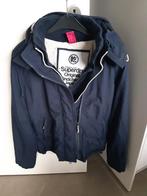 Winter jas Superdry donkerblauw large, Kleding | Dames, Ophalen, Maat 42/44 (L), Zo goed als nieuw, Superdry