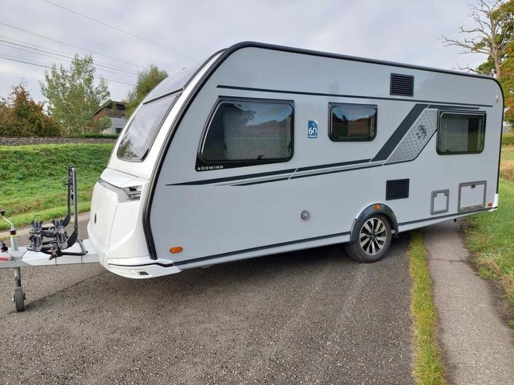 Caravan KNAUS Sudwind 500 UF 60 years, Caravans en Kamperen, Caravans, Particulier, tot en met 4, 1250 - 1500 kg, Rondzit, Knaus