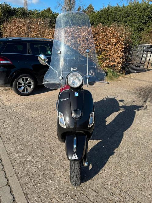Vespa lx50 weinig km 4978 topstaat!!, Fietsen en Brommers, Scooters | Vespa, Zo goed als nieuw, Vespa LX, Ophalen