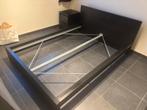 IKEA MALM bed 140x200 en nachtkastje, Huis en Inrichting, Ophalen, Gebruikt, Zwart, 140 cm