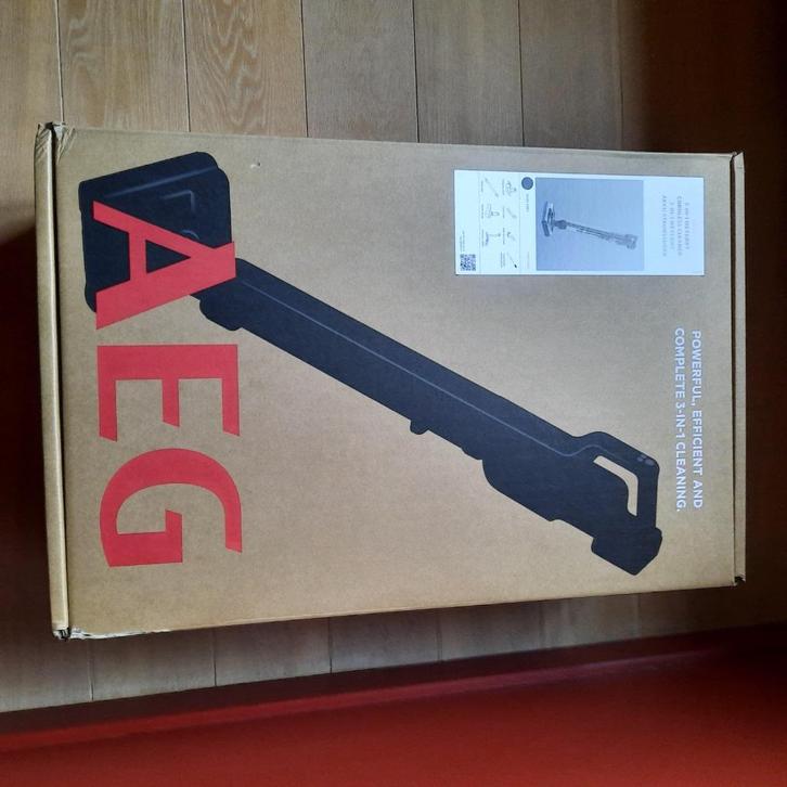 Steelstofzuiger AEG dweil / droogfuctie,zelfreinigend NIEUW, Elektronische apparatuur, Stofzuigers, Nieuw, Waterstofzuiger, Reservoir