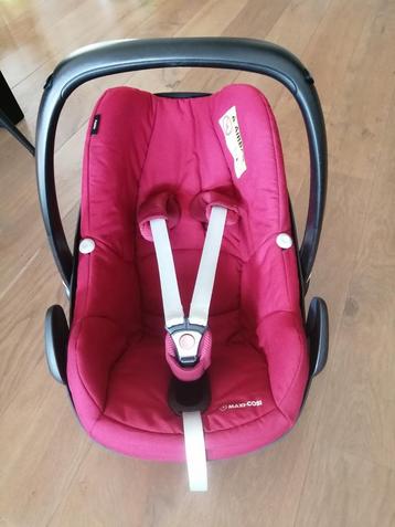 Maxi Cosi Pebble beschikbaar voor biedingen