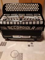 Accordiola, Ophalen, Met koffer, Accordiola, Knopaccordeon