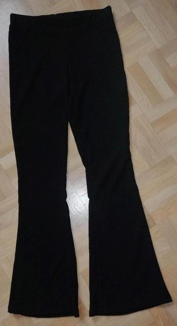 Zwarte broek ribstof 34-36, Envoi