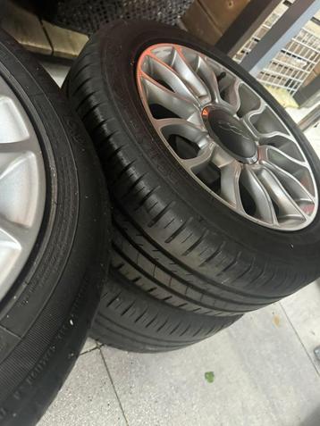 Fiat 500 aluminium velgen 15 Inch met zgan banden