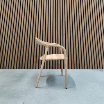 Artisan Neva dining chair oak beschikbaar voor biedingen