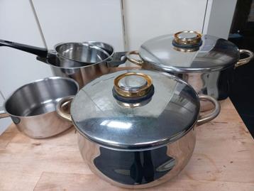 Kookpottenset beschikbaar voor biedingen