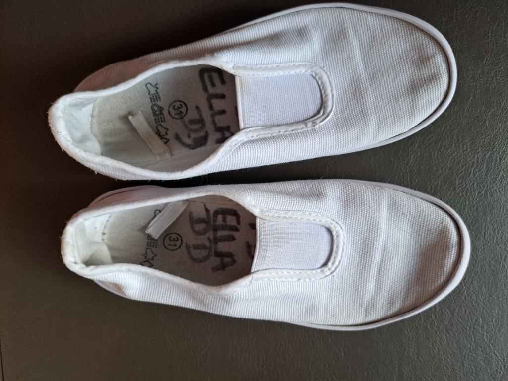 Turnpantoffels maat 31, Kinderen en Baby's, Kinderkleding | Schoenen en Sokken, Ophalen, Meisje, Sportschoenen, Zo goed als nieuw