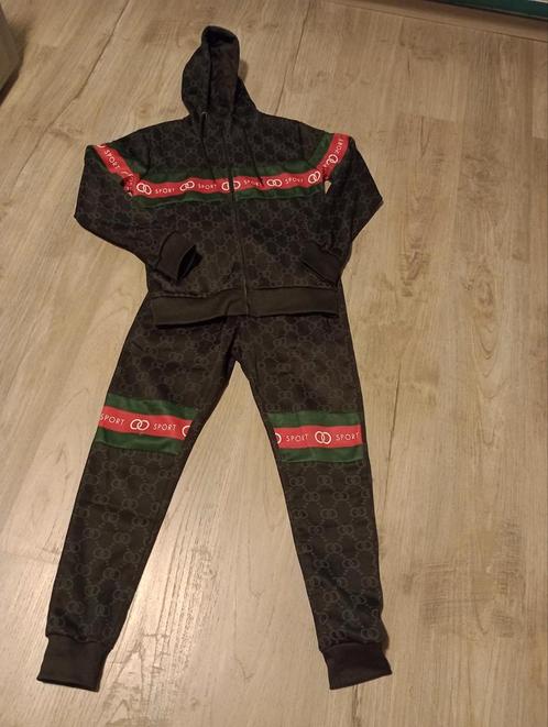 Training lijkt op Gucci maat 164 goede staat, Kinderen en Baby's, Kinderkleding | Maat 164, Zo goed als nieuw, Jongen, Setje, Ophalen of Verzenden