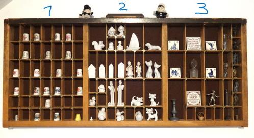 Letterbak miniatuurtjes, vingerhoeden, porseleinen figuurtje, Verzamelen, Poppetjes en Figuurtjes, Zo goed als nieuw, Ophalen of Verzenden