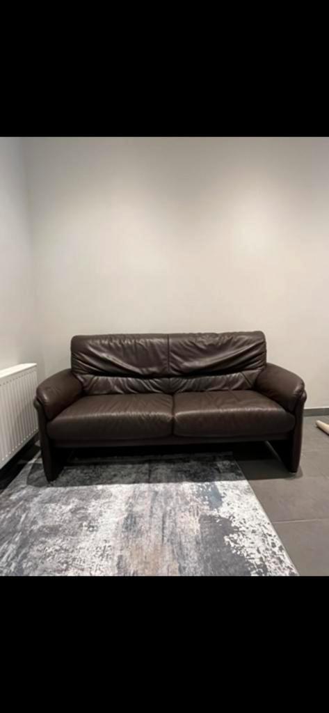 Bruine ledere zetel GRATIS mee te nemen, Huis en Inrichting, Zetels | Zetels en Chaises Longues, Zo goed als nieuw, Driepersoons