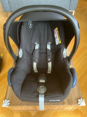 Maxi cosi - Cabriofix met isofix basis beschikbaar voor biedingen