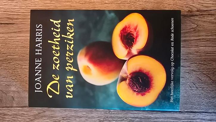 Joanne Harris - De zoetheid van perziken, Livres, Littérature, Comme neuf, Enlèvement