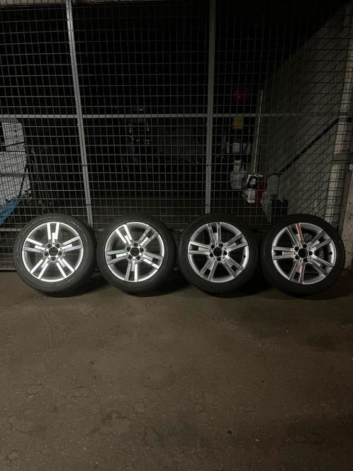 Mercedes-Benz velgen + banden 235/45R17, Auto-onderdelen, Banden en Velgen, Banden en Velgen, All Season, 17 inch, 235 mm, Personenwagen