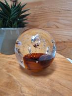 Presse papier glazen bol rood, Antiek en Kunst, Antiek | Glaswerk en Kristal, Ophalen of Verzenden