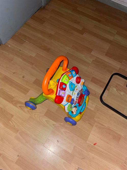 VTech baby walker bijna nieuw – €25, Kinderen en Baby's, Speelgoed | Babyspeelgoed, Zo goed als nieuw, Ophalen