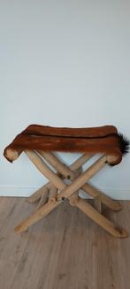 Vouwkrukje hout en dierenvacht, Huis en Inrichting, Krukjes, Ophalen, Hout