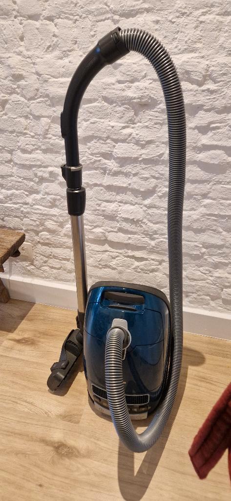 Stofzuiger Miele Complete C3, Elektronische apparatuur, Stofzuigers, Gebruikt, Stofzuiger, 2000 watt of meer, Stofzak, Ophalen