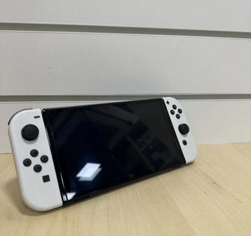Nintendo Switch OLED console White + Mario Kart 8 Deluxe beschikbaar voor biedingen
