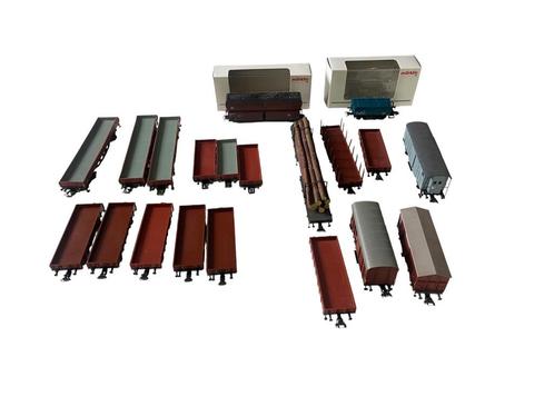 Märklin collectie HO van 20 wagons, Hobby en Vrije tijd, Modeltreinen | H0, Zo goed als nieuw, Wagon, Märklin, Ophalen of Verzenden