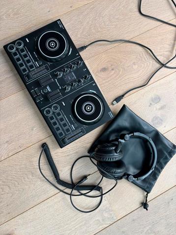 Pioneer DDJ-200 smart DJ controller + headphones (Devine), Enlèvement, Comme neuf, Pioneer