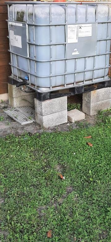 Conteneur IBC sur palette en PVC avec grue, Enlèvement, Comme neuf