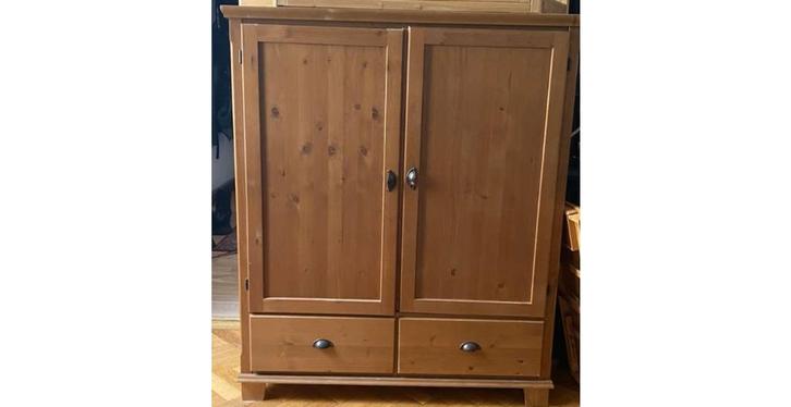 Magnifique armoire en pin MARKOR Ikea - état neuf, Maison & Meubles, Armoires | Autre, Comme neuf, Enlèvement ou Envoi