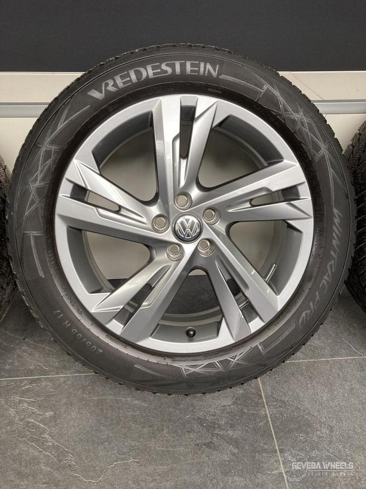 17” originele Volkswagen Taigo / T-cross velgen winterbanden, Auto-onderdelen, Banden en Velgen, Banden en Velgen, Winterbanden