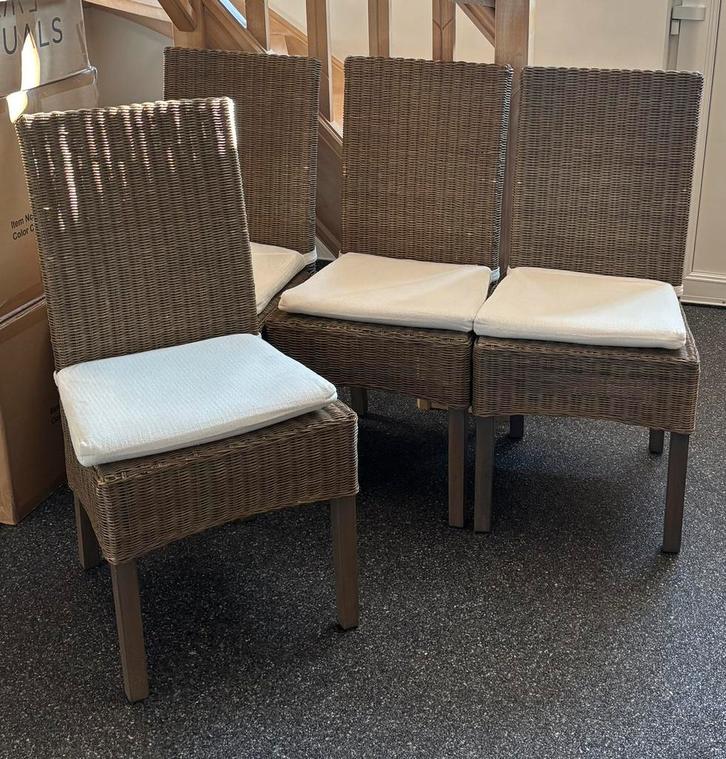 4 chaises de salle à manger tissées avec coussins assortis, Maison & Meubles, Chaises, Utilisé, Quatre, Osier ou Rotin, Brun, Enlèvement