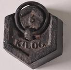 Très ancien poids hexagonal en fonte 5 kg, Enlèvement ou Envoi