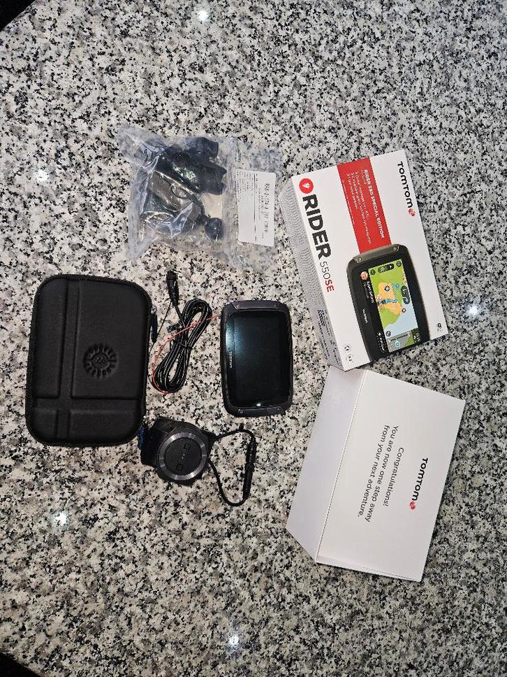 Nieuwe gps TomTom Rider 550SE, Motos, Accessoires | Systèmes de navigation, Neuf, Enlèvement
