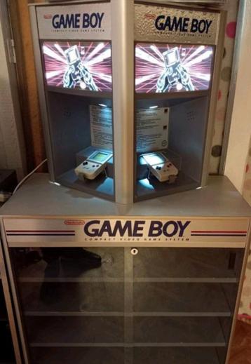 Borne kiosk demopod Nintendo game boy vitrine  beschikbaar voor biedingen