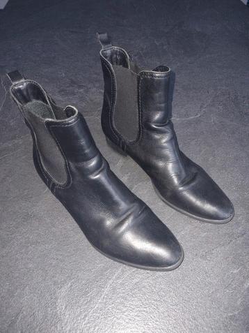 zwarte hoge schoenen - maat 39 beschikbaar voor biedingen