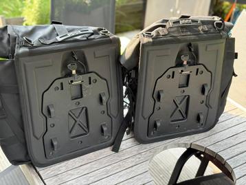 valises souples Givi canyon 35, Enlèvement, Comme neuf