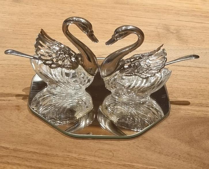 Vintage Italiaanse zwaantjes peper en zout set, Antiek en Kunst, Antiek | Bestek, Ophalen