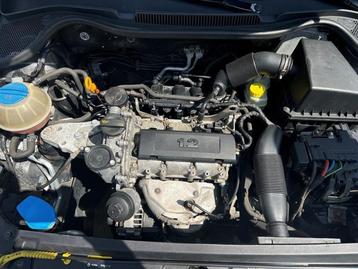 Motor van een Volkswagen Polo beschikbaar voor biedingen