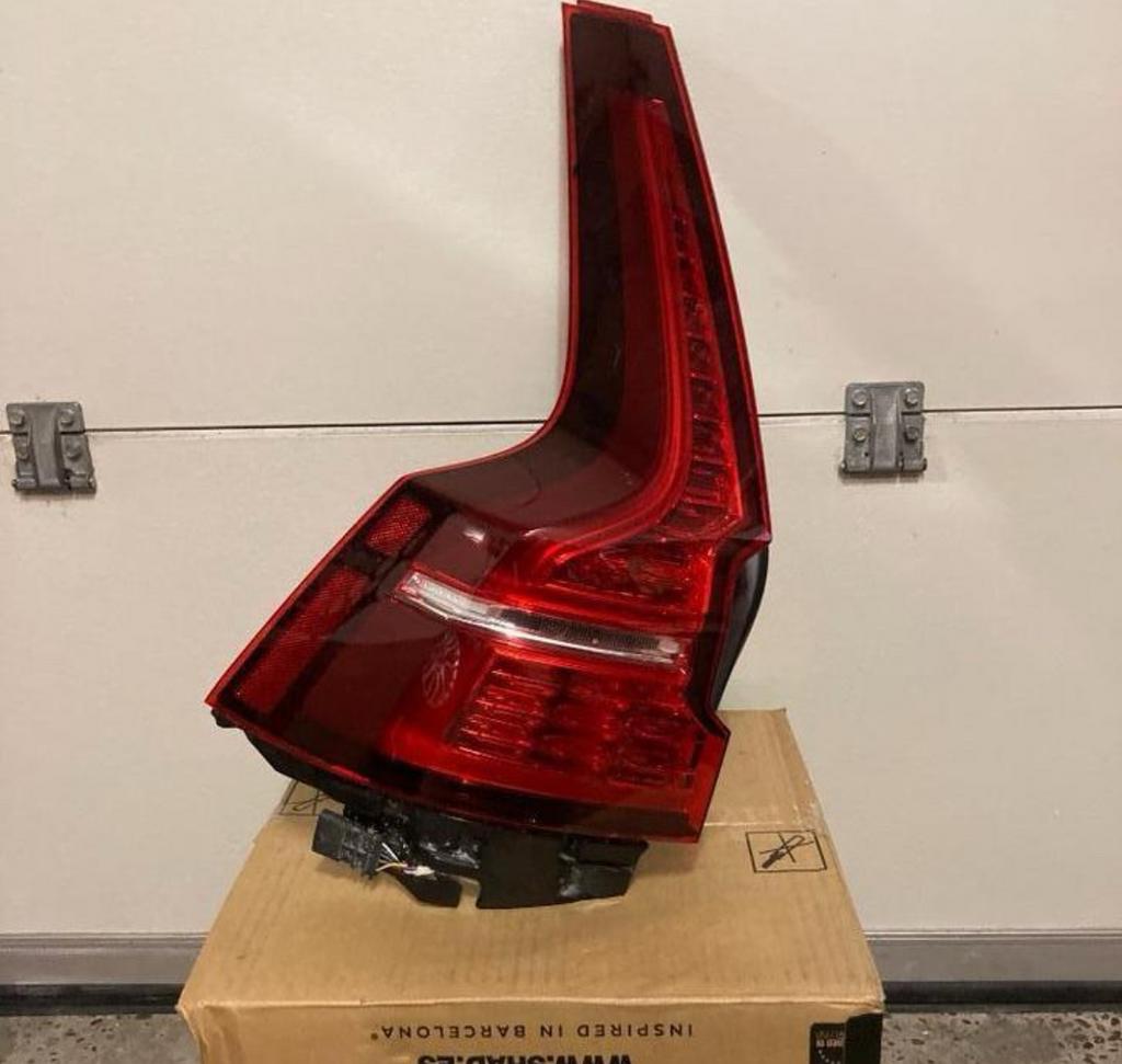 Feu arrière gauche FULL LED Volvo V60 BREAK année 2018-2023, Autos : Pièces & Accessoires, Enlèvement ou Envoi, Utilisé, Volvo