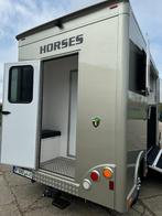 Paardenvrachtwagen, nieuwe opbouw B, Dieren en Toebehoren, Paarden en Pony's | Trailers en Aanhangwagens, 2-paards trailer, Polyester