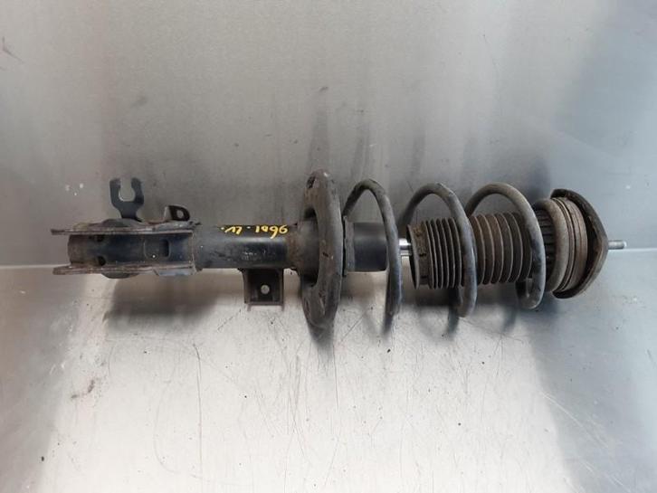 VEERPOOT LINKS VOOR Mazda 3 (BM / BN) (01-2013/05-2019), Auto-onderdelen, Ophanging en Onderstel, Mazda, Gebruikt