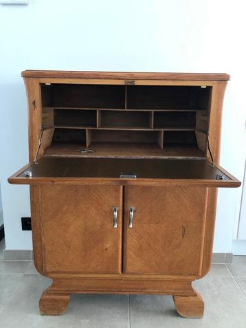 Unieke vintage secretaire beschikbaar voor biedingen
