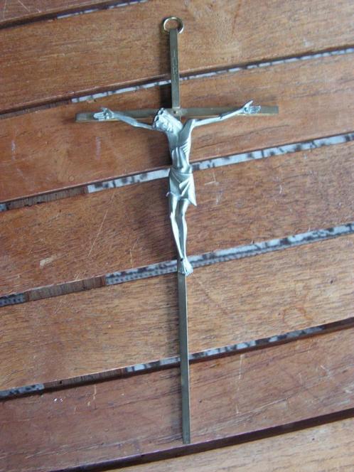 crucifix en cuivre, Antiquités & Art, Antiquités | Objets religieux, Enlèvement ou Envoi