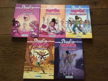 Studio danse - 5 livres beschikbaar voor biedingen