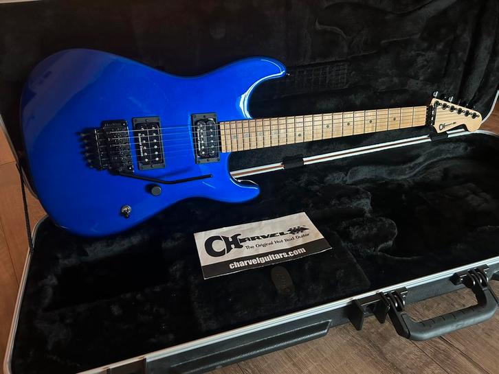 Charvel USA San Dimas (Limited Run) Candy Blue (KOOP / RUIL), Musique & Instruments, Instruments à corde | Guitares | Électriques