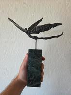 Bronzen beeldwerk Artihove, Ophalen, Brons