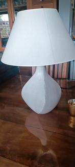 Mooie peervormige lamp met 2 lampenkappen erbij, Huis en Inrichting, Lampen | Lampenkappen, Zo goed als nieuw, Ophalen