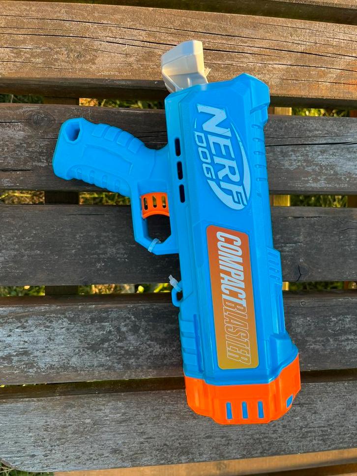 Nerf tennisballenschieter voor hond, Dieren en Toebehoren, Honden-accessoires, Zo goed als nieuw, Ophalen