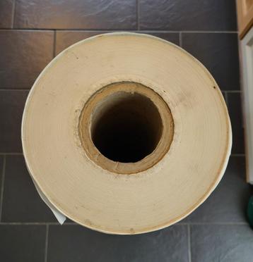 tafelpapier op rol.  beschikbaar voor biedingen